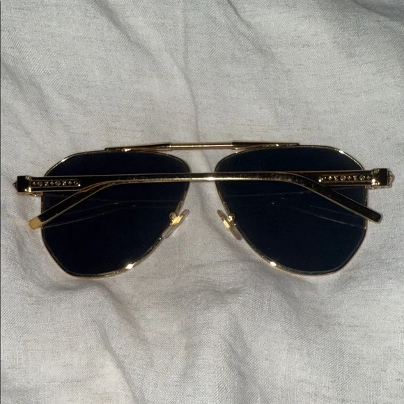 Louis Vuitton Gold Frame Sunglasses - Picture 4 of 8